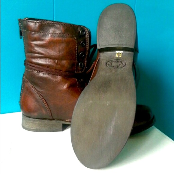 🎉HOST PICK🎉 ⭐️NEW⭐️Steve Madden P-Kombat Boots - Picture 4 of 5